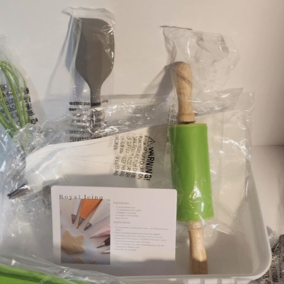 Tovla Jr. Kids' Dinosaur Baking Set - Green - Picture 7 of 13